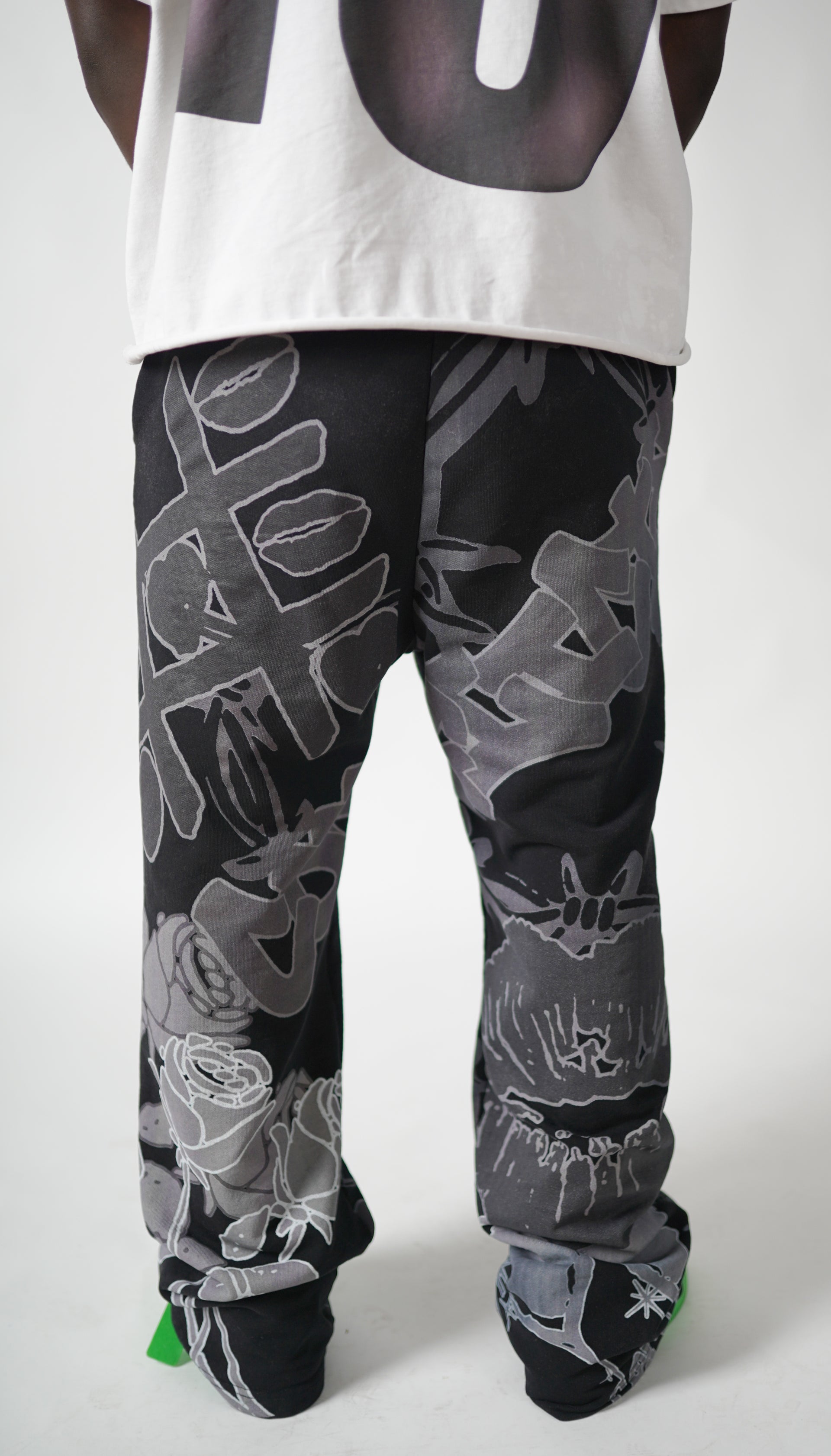 CL Passion Sweats Black